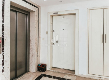 Two bedroom apartment with a separate kitchen, 125m² in the central part of Mahmutlar, 300m from the coast ID-8704 фото-19