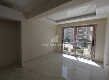 One-bedroom apartment with excellent location in Mezitli area, Mersin, 400m from the sea ID-8711 фото-4