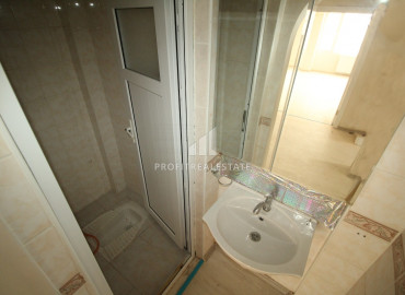 Three bedroom apartment with a separate kitchen in a gasified residence in the center of Mezitli, Mersin ID-8712 фото-7