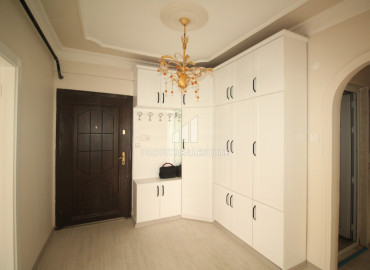 Three bedroom apartment with a separate kitchen in a gasified residence in the center of Mezitli, Mersin ID-8712 фото-8