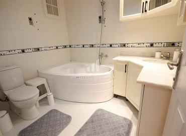 Two bedroom apartment, with a rich interior, 200 meters from the sea, Mahmutlar, Alanya, 125 m2 ID-8732 фото-20