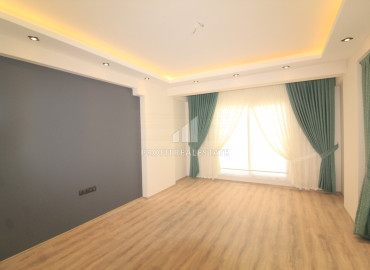 Трехкомнатная квартира с чистовой отделкой в новой резиденции в центре района Мезитли, Мерсин ID-8746 фото-1