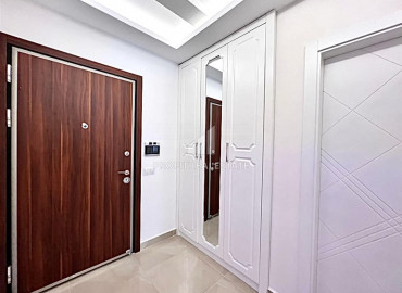 Двухкомнатная квартира с мебелью и бытовой техникой в элитном комплексе, в 400м от моря в Махмутларе ID-8779 фото-11