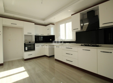 Large apartment of the original layout 2.5 + 1 in the Soli area, Mersin, 250m from the sea ID-8785 фото-1