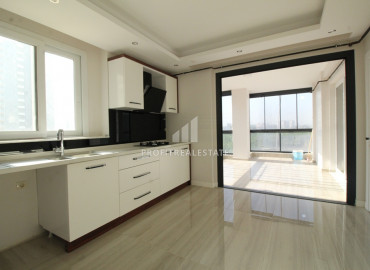 Large apartment of the original layout 2.5 + 1 in the Soli area, Mersin, 250m from the sea ID-8785 фото-2
