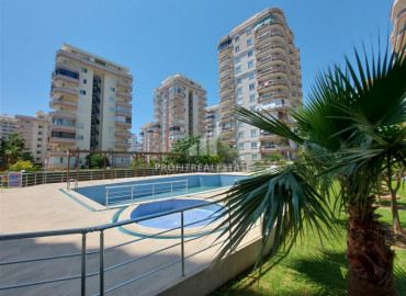 Designer apartment 2 + 1 in a residence with a swimming pool, 350m from the sea in Mahmutlar ID-8817 фото-22