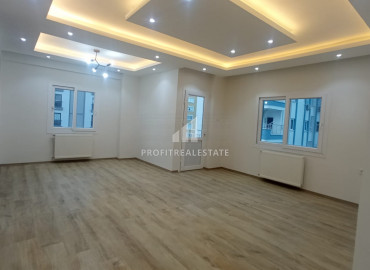 Spacious 3+1 apartment with separate kitchen in Mezitli, Mersin, 250m from the sea ID-8835 фото-3