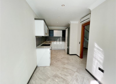 Duplex with five bedrooms and a separate kitchen 100 meters from the sea in Oba ID-8838 фото-12