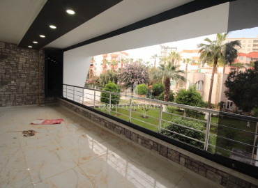 Garden duplex 6 + 1 with a separate entrance, in a residence with a swimming pool, 50m from the sea in the Soli area, Mersin ID-8878 фото-27