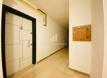 Новая газифицированная двухкомнатная квартира в центре Мерсина, макрорайон Чифтликкёй ID-8892 фото-21