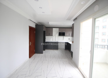 Apartment 3 + 1 with a separate kitchen in a gasified residence in Mezitli, 300m from the center ID-8897 фото-3