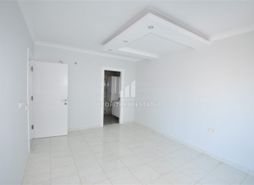 Apartment for a large family with two bedrooms, with a fine finish, close to the sea in Mahmutlar ID-8912 фото-11