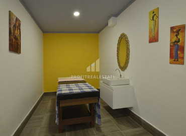 Furnished 2 + 1 apartment with a separate kitchen in a premium residence, 350m from the sea in Mahmutlar ID-8916 фото-16
