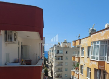 Inexpensive resale property: furnished 2+1 apartment 200m from the sea in Mahmutlar ID-8959 фото-18