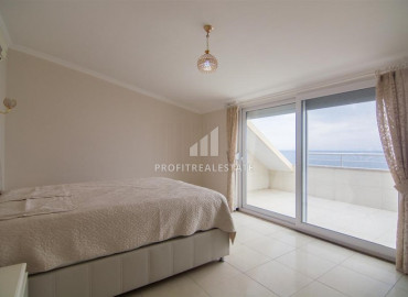 Stunning view duplex with three bedrooms on the first coastline in the Kestel area ID-9048 фото-19