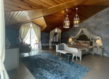 Stylish and very spacious duplex 3 + 1, in the center of Alanya, 280 m2 ID-9100 фото-19