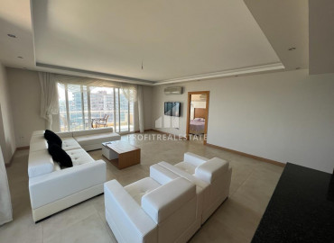 Furnished view apartment 3 + 1 on a high floor, in Cesmeli, 100m from the coast ID-9158 фото-4