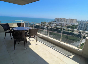 Furnished view apartment 3 + 1 on a high floor, in Cesmeli, 100m from the coast ID-9158 фото-20