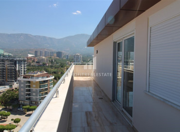Spacious duplex 3 + 1 in a residence with a swimming pool on the main street of Mahmutlar ID-9231 фото-10}}