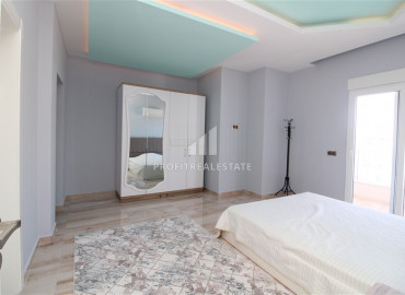 Spacious duplex 3 + 1 in a residence with a swimming pool on the main street of Mahmutlar ID-9231 фото-20}}