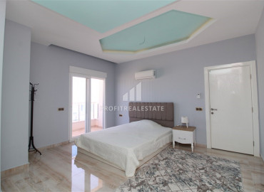 Spacious duplex 3 + 1 in a residence with a swimming pool on the main street of Mahmutlar ID-9231 фото-21}}