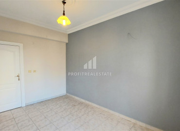 Three bedroom apartment with a separate kitchen on the first coastline in Mahmutlar ID-9249 фото-14}}