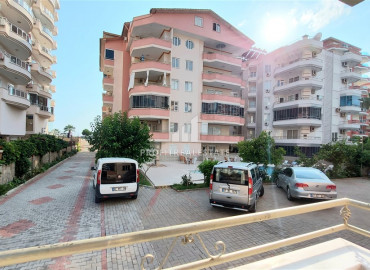 Three bedroom apartment with a separate kitchen on the first coastline in Mahmutlar ID-9249 фото-18}}