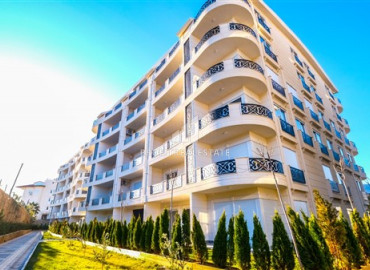 One-bedroom apartment in a new residence with two swimming pools, in the prestigious Oba area, Alanya, 50 m2 ID-9259 фото-1