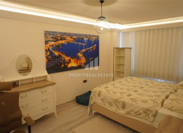 Spacious apartment, 3 + 1 layout, with sea and mountain views, in Tosmur, 165m2 ID-9293 фото-5