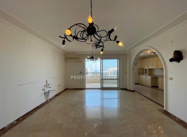 Large two bedroom apartment on the main street of Mahmutlar, overlooking the sea and mountains ID-9325 фото-5