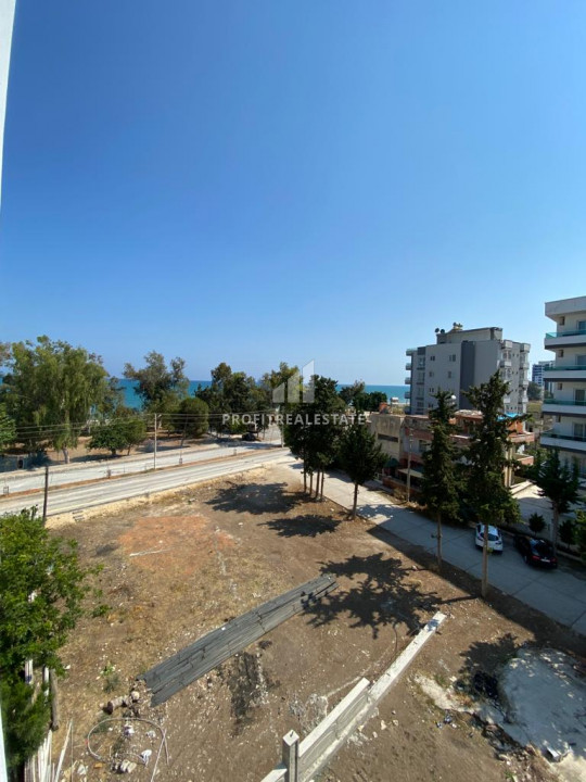 One bedroom apartment in a new residence, 75m from the sea in Tece, Mersin ID-9393 фото-2