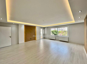 Отличное предложение! Большая квартира 4+1 с отдельной кухней в центре района Мезитли ID-9394 фото-1