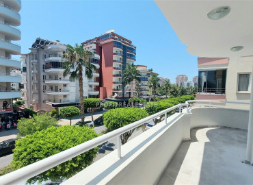 Renovated two bedroom apartment on the main street of Mahmutlar, 150 meters from the sea ID-9404 фото-7