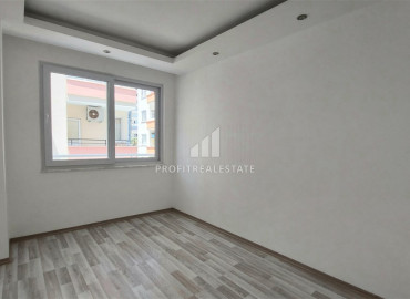 Renovated two bedroom apartment on the main street of Mahmutlar, 150 meters from the sea ID-9404 фото-13