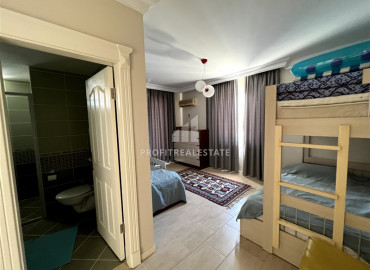 Duplex 3 + 1, with furniture and appliances, on the first coastline, Mahmutlar, Alanya, 250 m2 ID-9411 фото-7