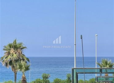 Apartment 2 + 1, with an area of 135m² in an excellent residence on the first coastline in Mahmutlar ID-9425 фото-9
