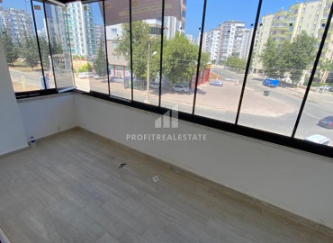 Two bedroom apartment, 120m², in a new residence 500 meters from the sea in the area of Mersin - Tece ID-9433 фото-1}}
