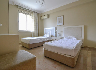 Меблированная трехкомнатная квартира в Каргыджаке в знаменитом комплексе - Gold City ID-9477 фото-8