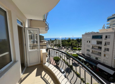 Furnished apartment, 2 + 1 layout, overlooking the sea and the park, Mahmutlar, Alanya, 115 m2 ID-9498 фото-11