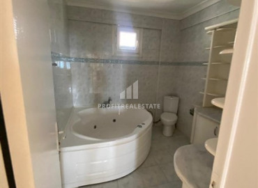 Renovated furnished apartment 2 + 1 in a cozy residence on the first coastline in Mahmutlar ID-9551 фото-8