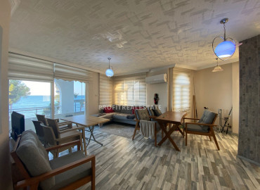 Обновленная квартира с двумя спальнями на первой береговой линии в Тедже, Мерсин ID-9562 фото-4