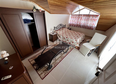 Меблированный дуплекс-пентхаус 3+1 с личной сауной с видом на горы в уютном комплексе в Оба ID-9622 фото-21