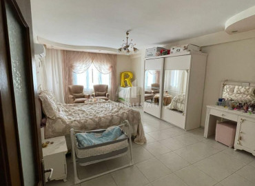 Четырехкомнатная квартира с отдельной кухней в уютной резиденции в 600м от моря в районе Эрдемли – Алата ID-9672 фото-14}}