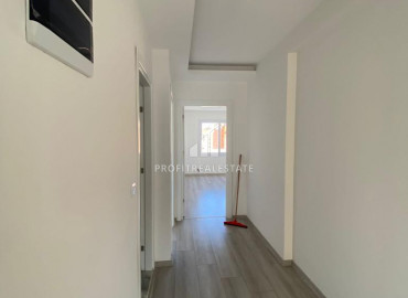 Two bedroom apartment with a fine finish, 110m² in a residence with a swimming pool in the center of Erdemli ID-9680 фото-4