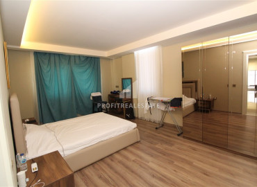 Меблированная квартира с двумя спальнями в новом элитном комплексе в 200м от моря в районе Каргыджак ID-9725 фото-10