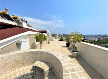 Дуплекс с тремя спальнями, 200м², с потрясающими видами реки Дим Чай и Средиземного моря в Тосмуре ID-9764 фото-23
