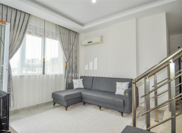 Cozy furnished duplex 1 + 1 in a residence with a swimming pool in the center of Mahmutlar, 350m from the sea ID-9796 фото-5