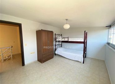 Inexpensive duplex apartment 4 + 1, with a separate kitchen, in a house without a pool, Alanya center, 170 m2 ID-9956 фото-13