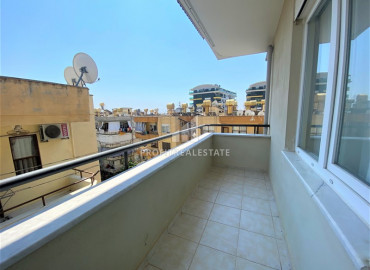 Inexpensive duplex apartment 4 + 1, with a separate kitchen, in a house without a pool, Alanya center, 170 m2 ID-9956 фото-20