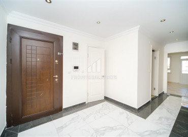 Apartment 3 + 1 with a separate kitchen, 130m², in the center of Alanya in a residence with a swimming pool ID-9980 фото-2
